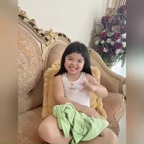 น้องเมญ่า