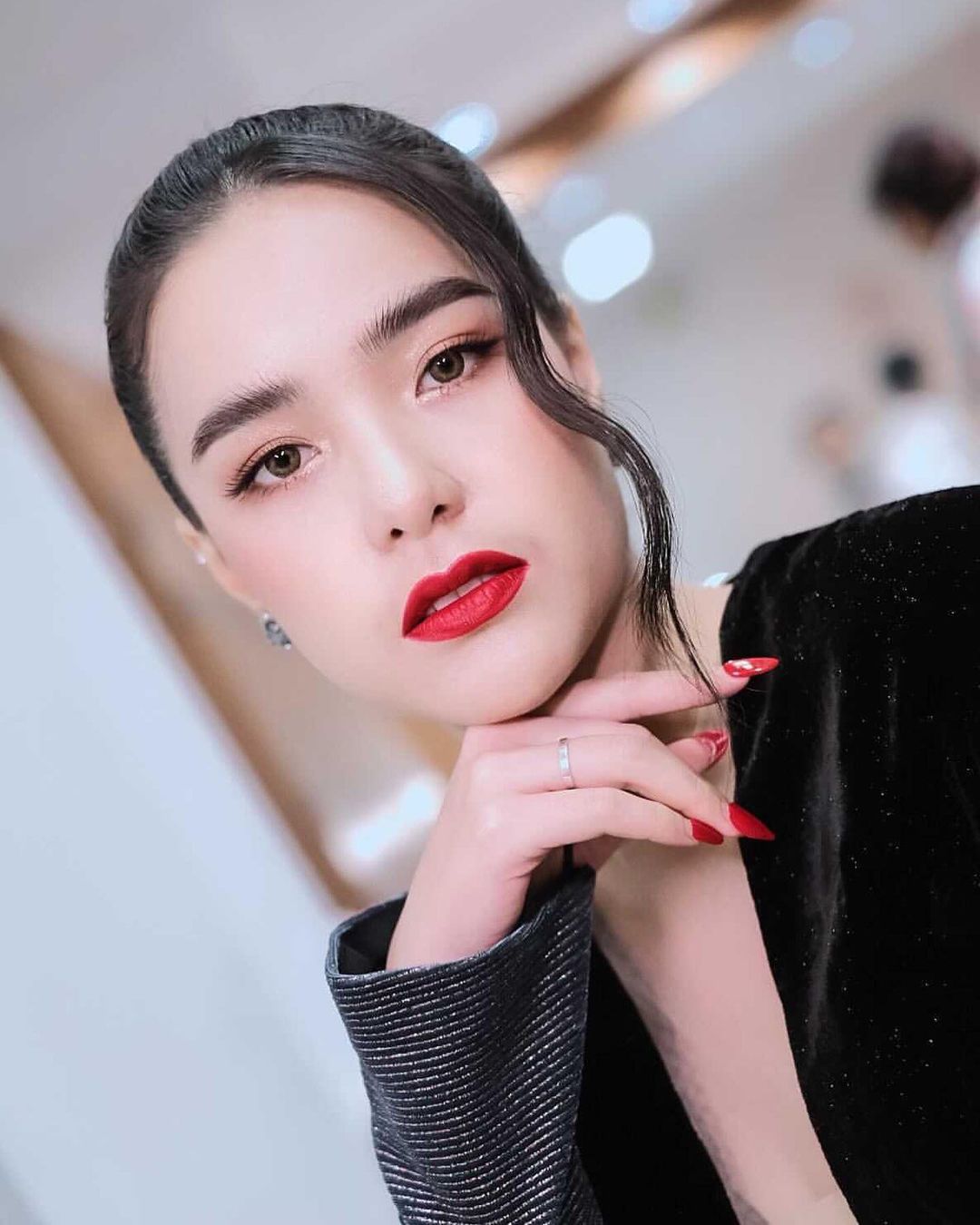 มีนตรา อินทิรา