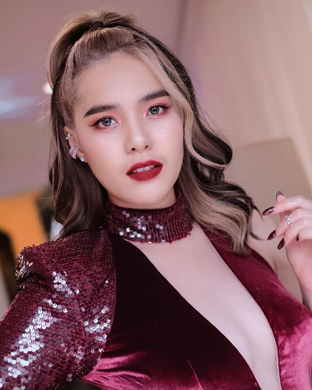 มีนตรา อินทิรา