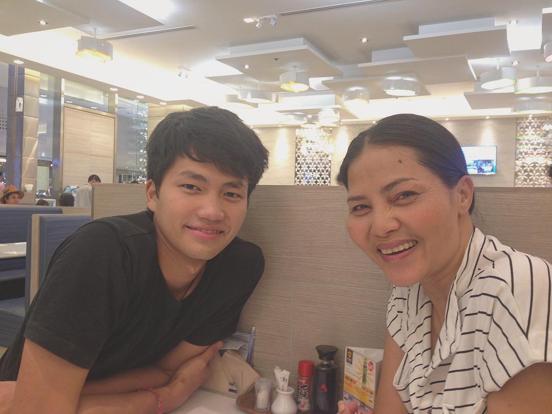 ฮีโร่ และ อาเธอร์ ลูกชาย สุนารี ราชสีมา