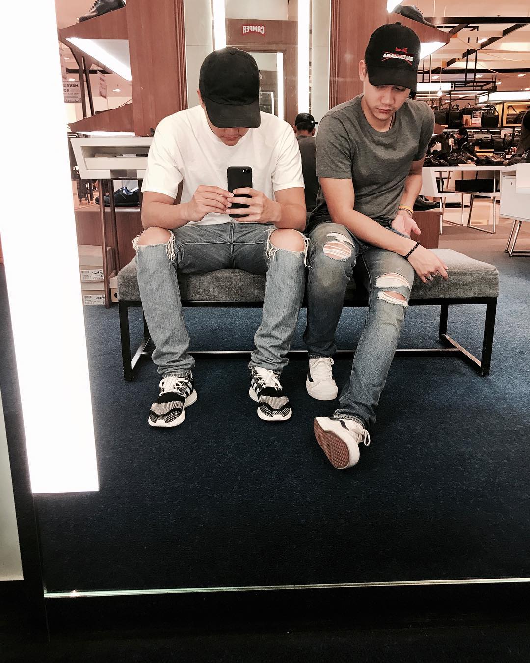 ฮีโร่ และ อาเธอร์ ลูกชาย สุนารี ราชสีมา