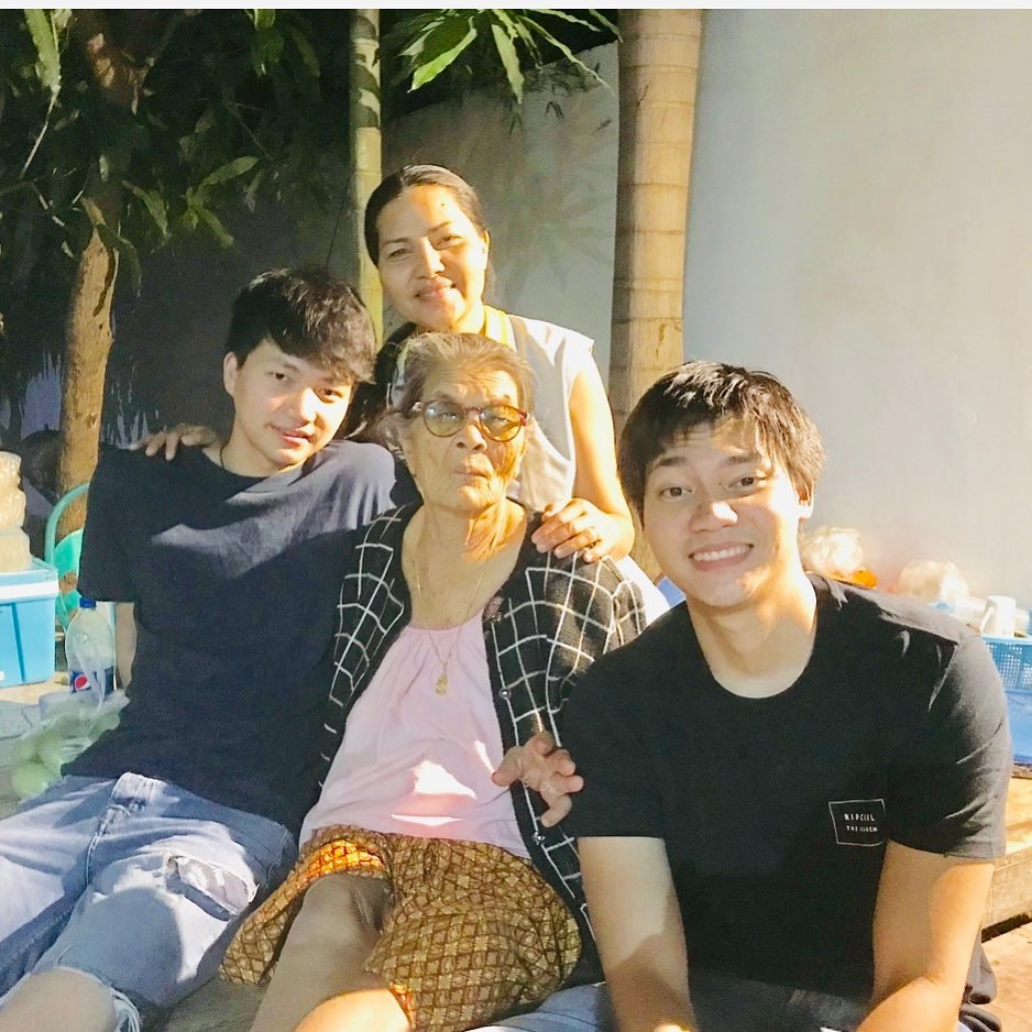 ฮีโร่ และ อาเธอร์ ลูกชาย สุนารี ราชสีมา