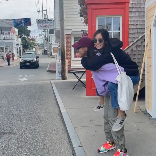 คลอดีน อทิตยา