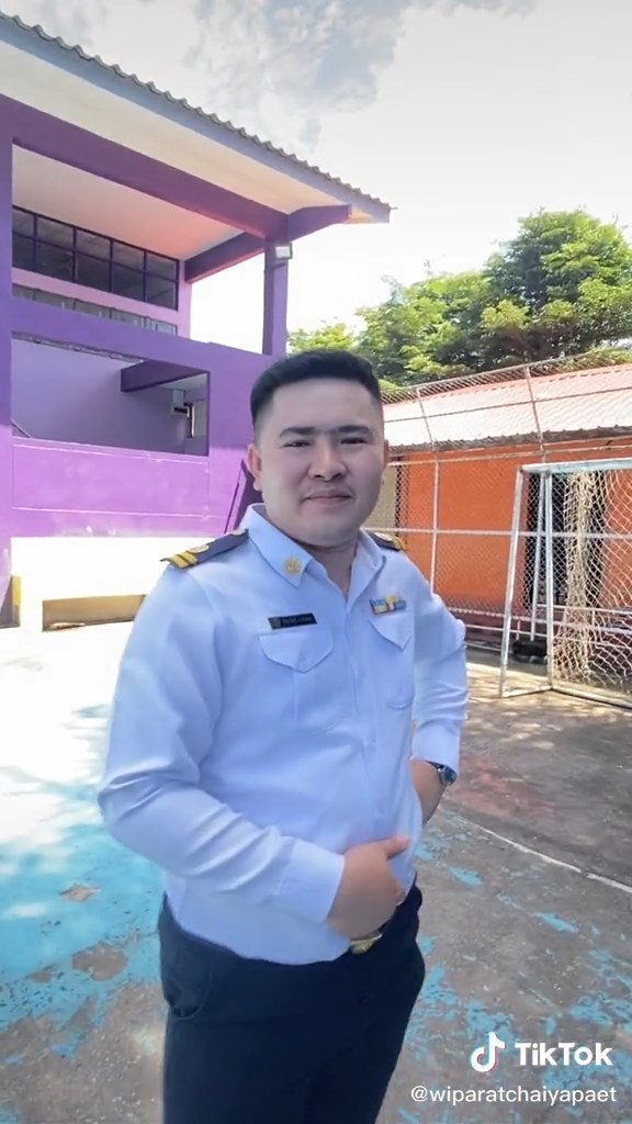 มีกะเทยในหมู่คุณครู