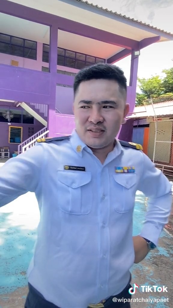 มีกะเทยในหมู่คุณครู