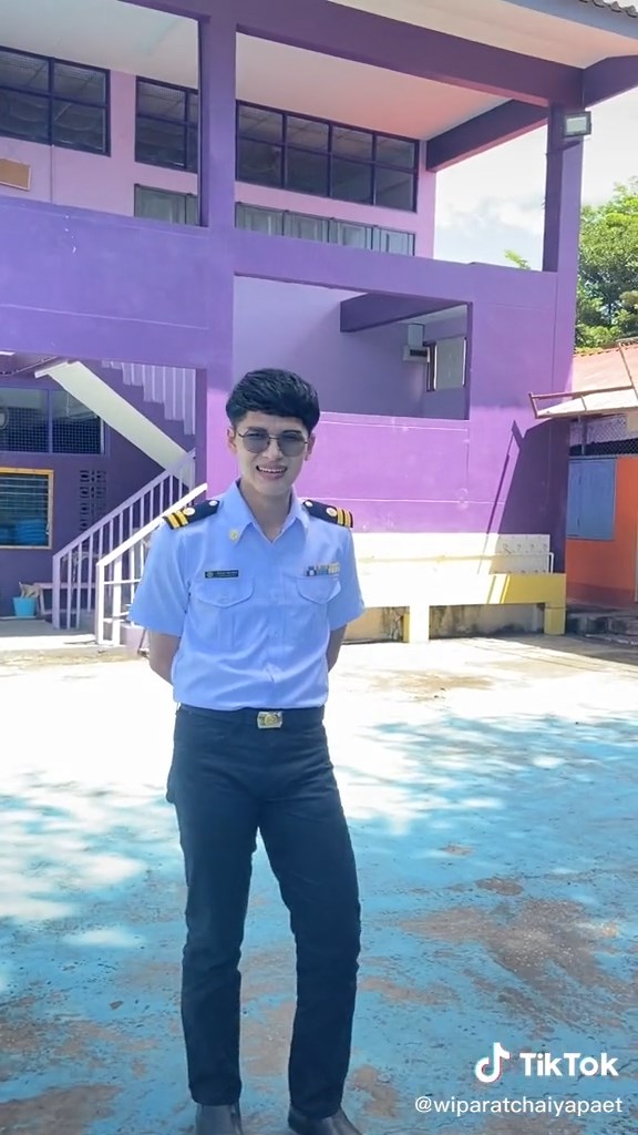 มีกะเทยในหมู่คุณครู