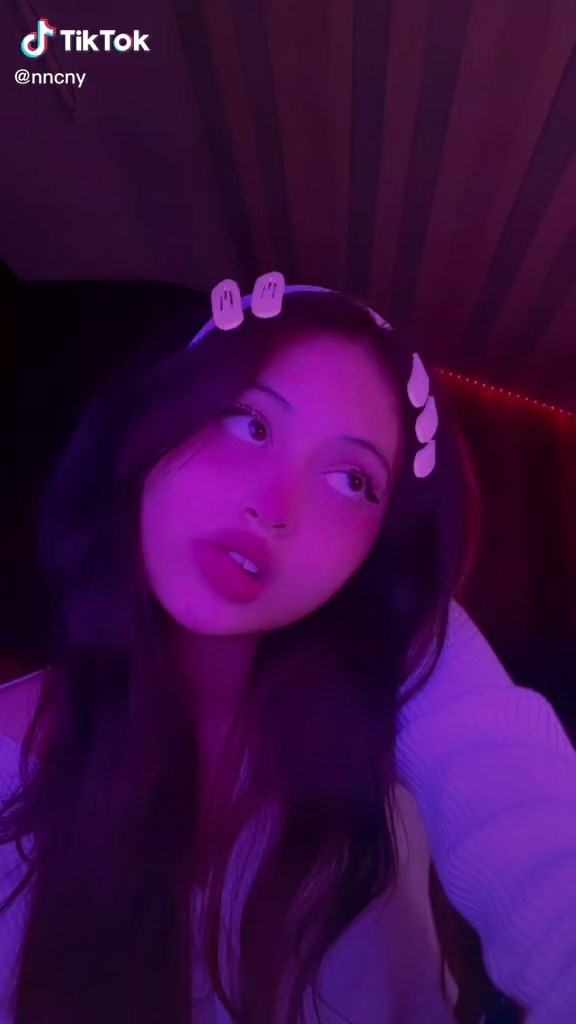 เนเน่ ชญานิศ