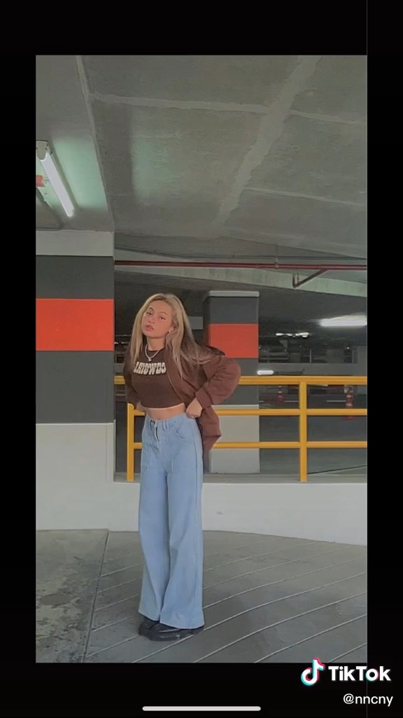 เนเน่ ชญานิศ