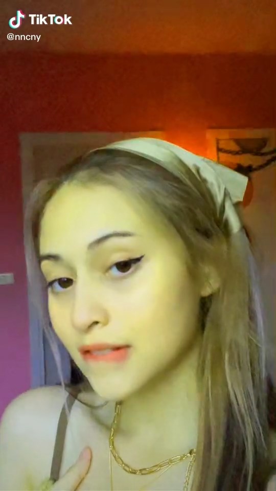 เนเน่ ชญานิศ