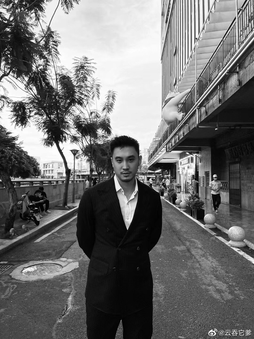 โจวอวิ๋นทุน