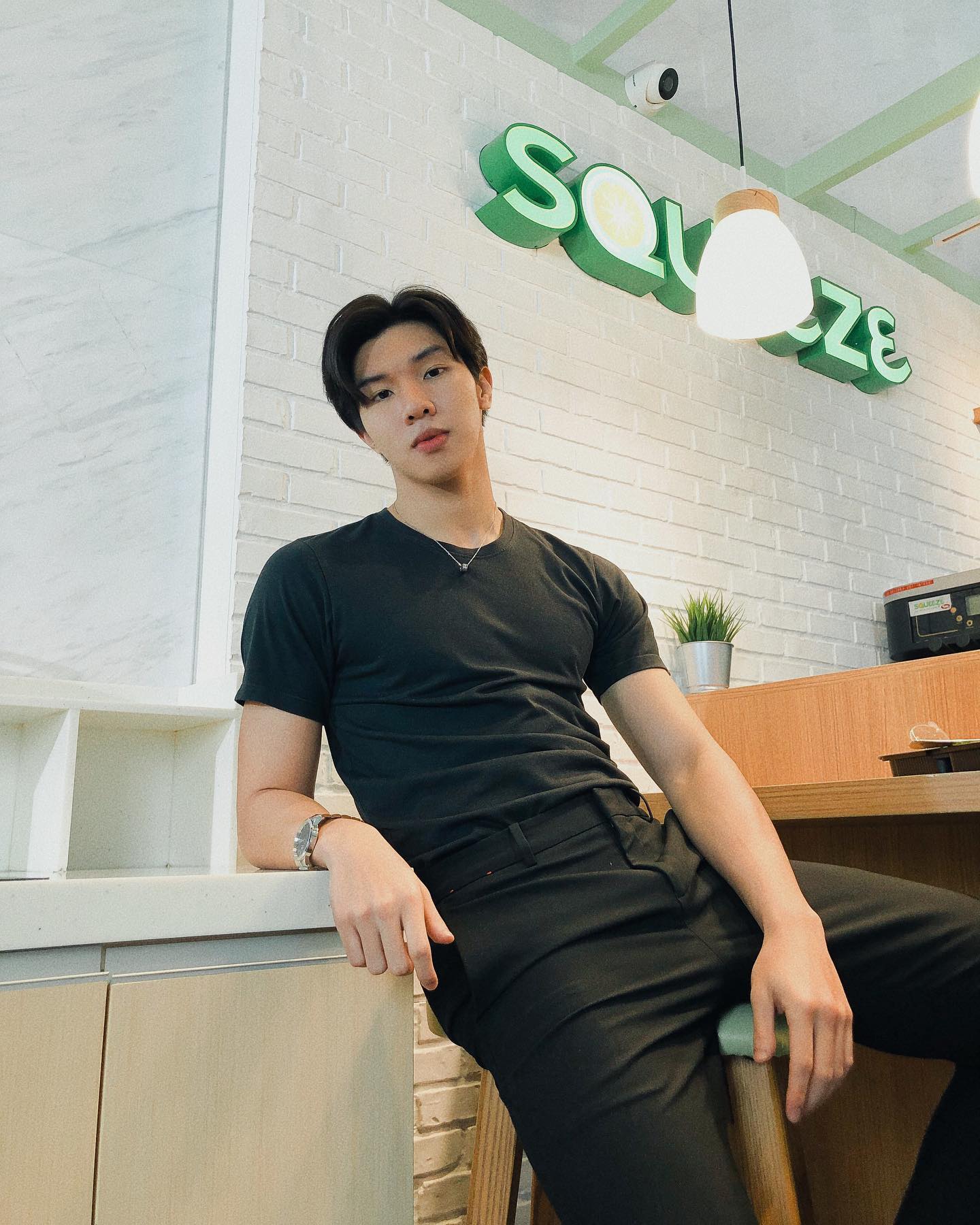 หล่งซื่อ ลี