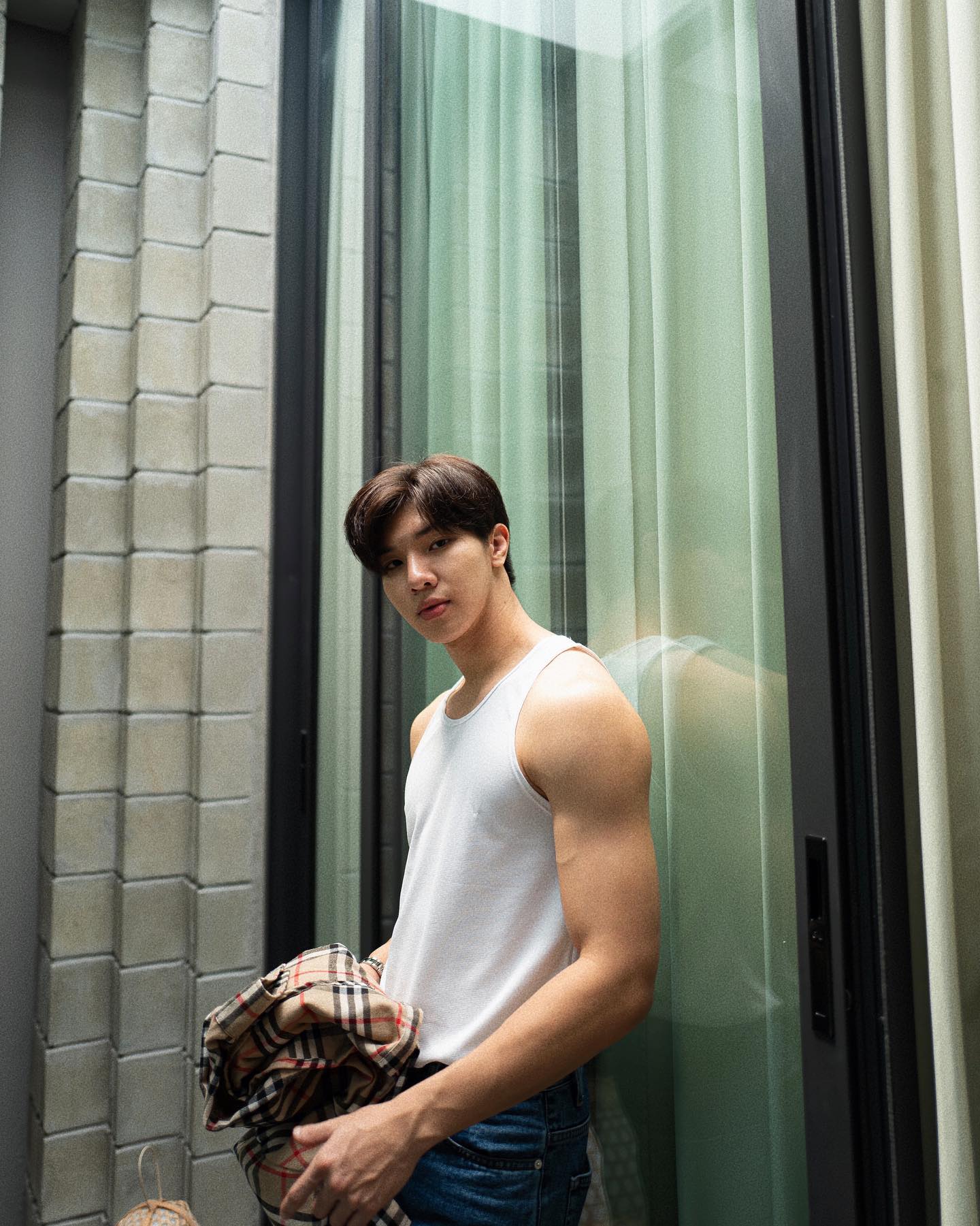 หล่งซื่อ ลี