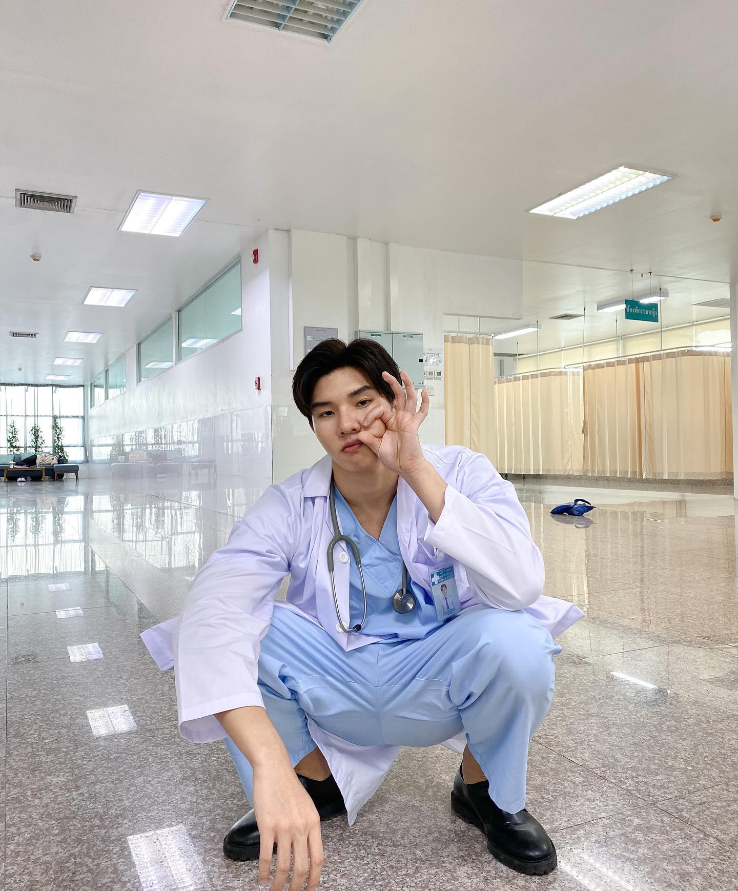 หล่งซื่อ ลี