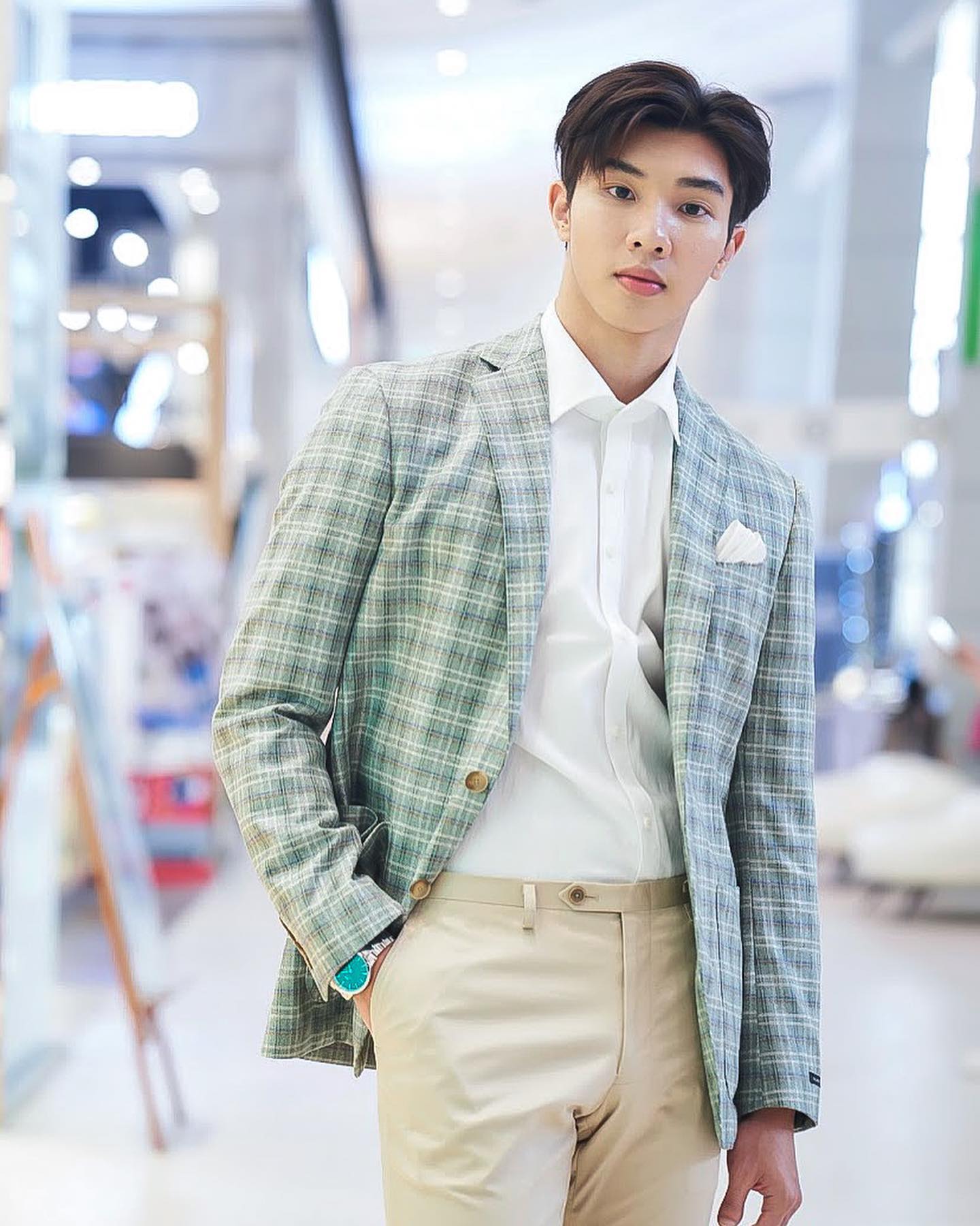 หล่งซื่อ ลี