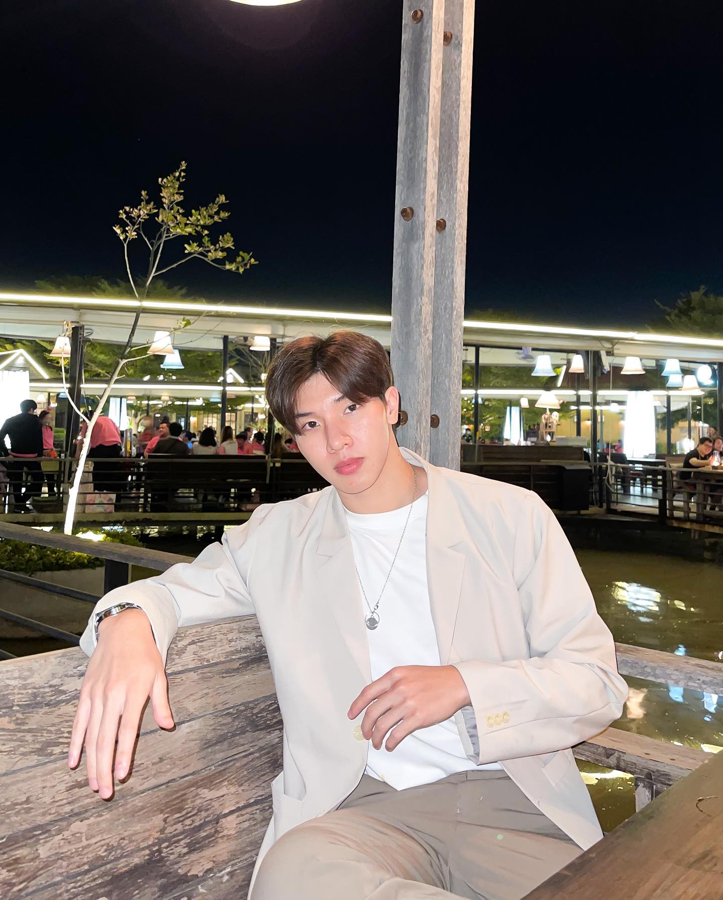 หล่งซื่อ ลี