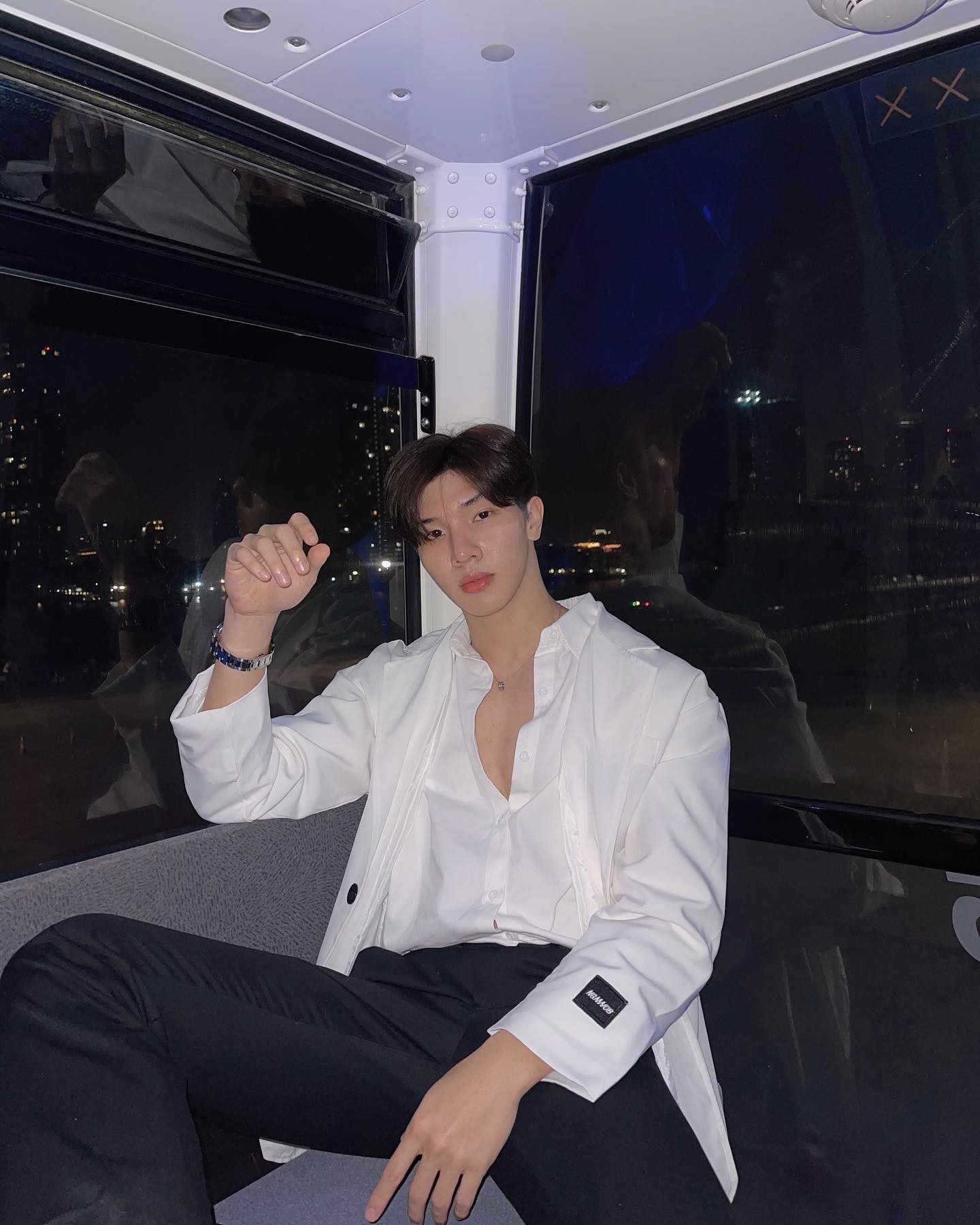 หล่งซื่อ ลี