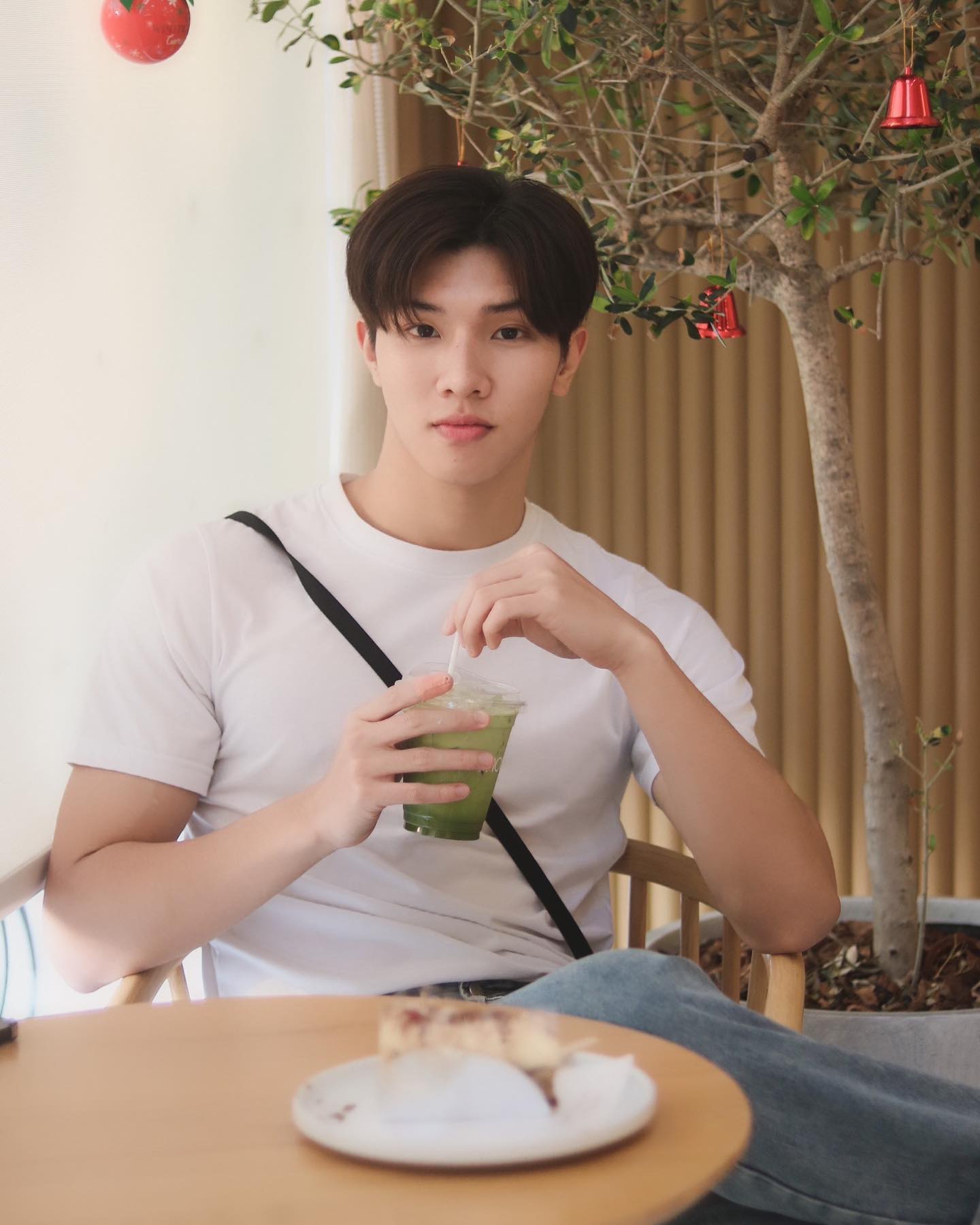 หล่งซื่อ ลี