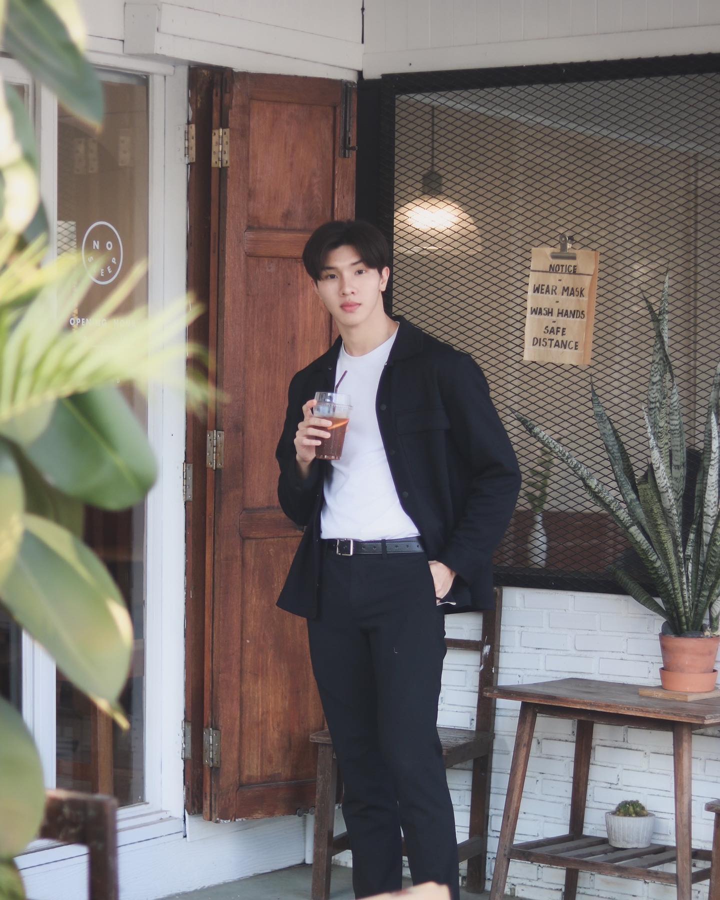 หล่งซื่อ ลี