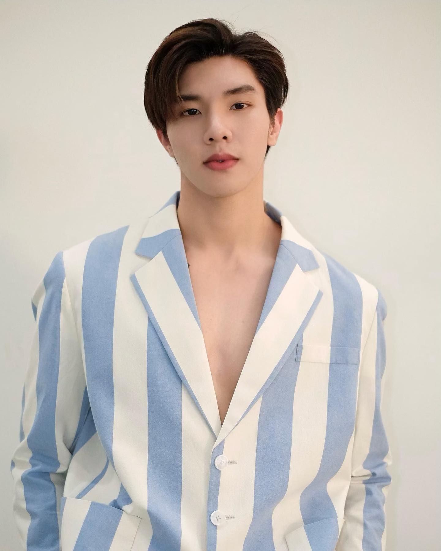 หล่งซื่อ ลี