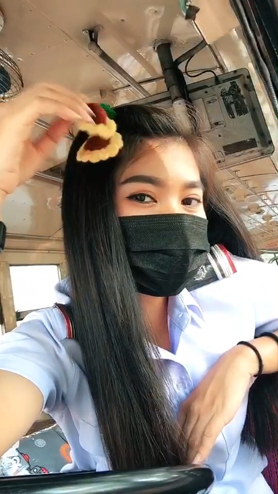 คนขับรถเมล์สวย