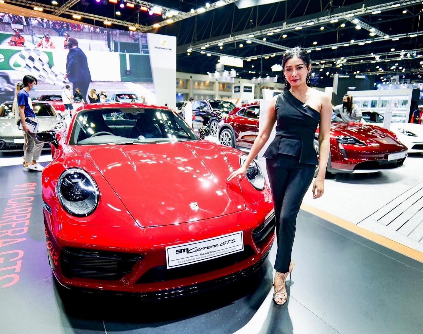 ใบตอง พริมวรินทร์