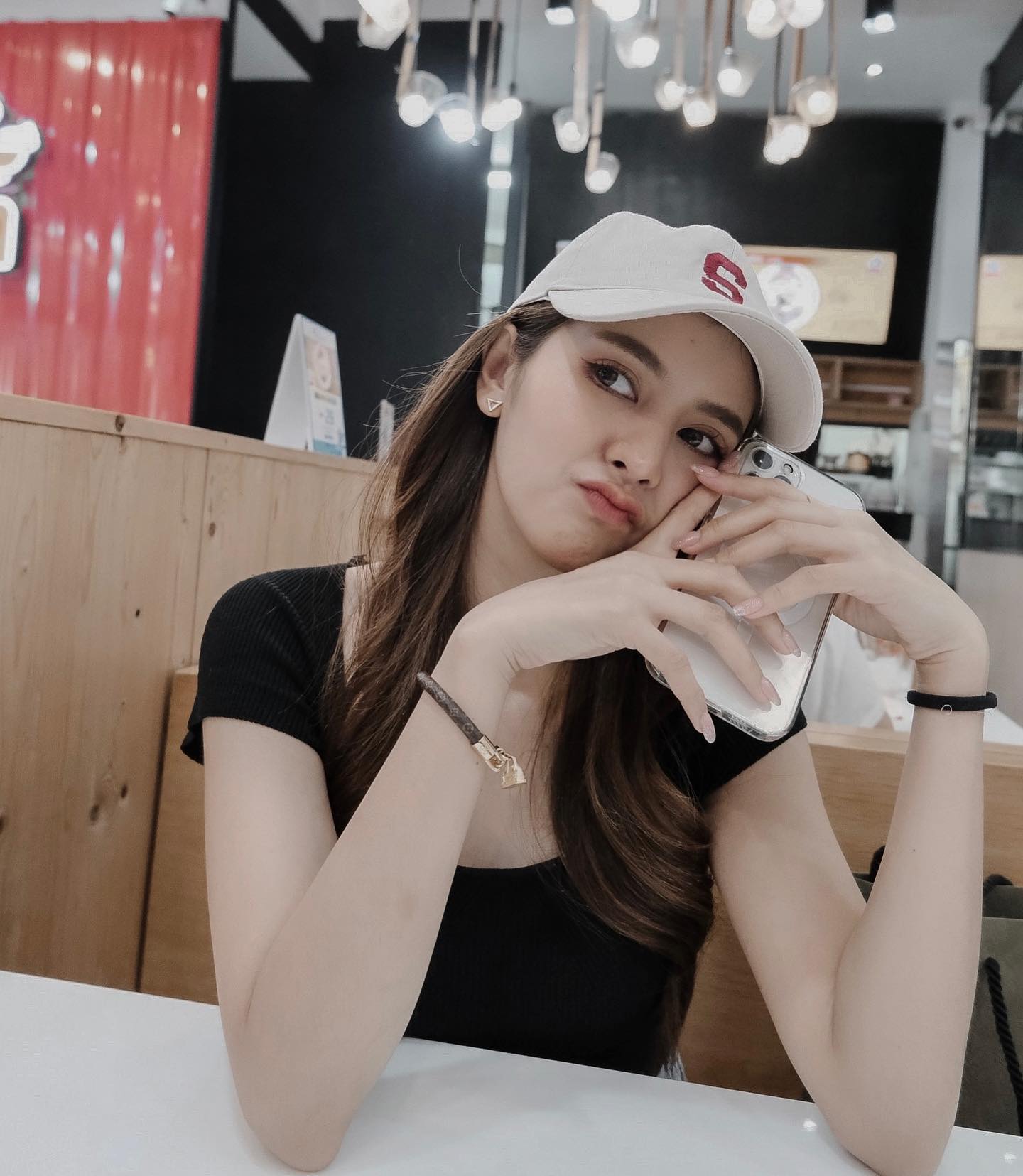 อาย ปรียานัฐ