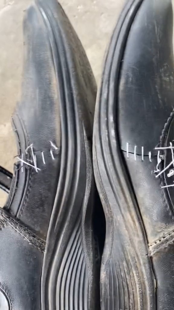ซ่อมรองเท้านักเรียน