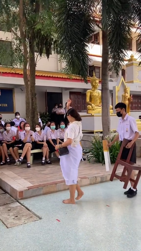 พรรค Dek-D Gen Mai
