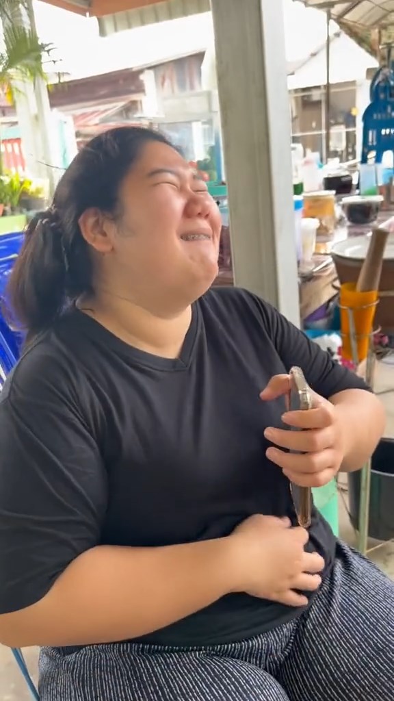 เพื่อนเปิดร้านขายน้ำ