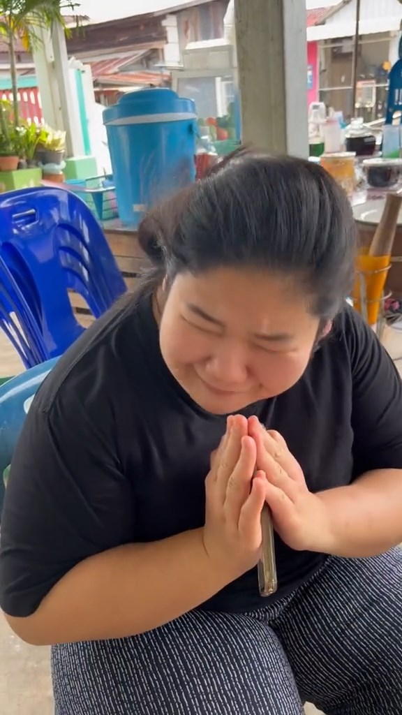 เพื่อนเปิดร้านขายน้ำ