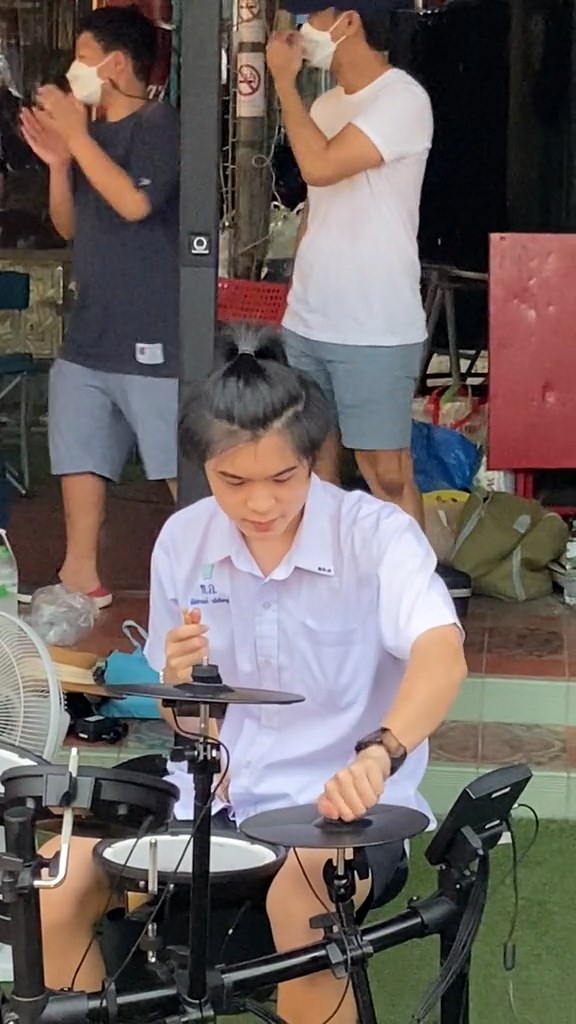 มังกร รัชชานนท์