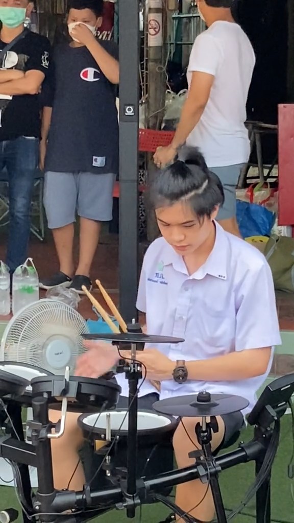 มังกร รัชชานนท์
