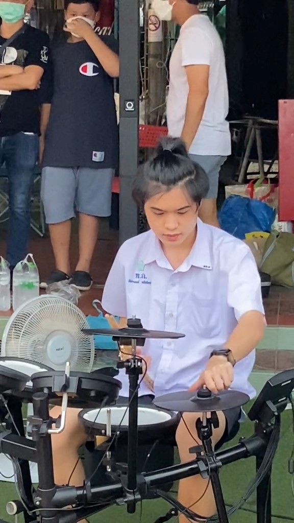 มังกร รัชชานนท์