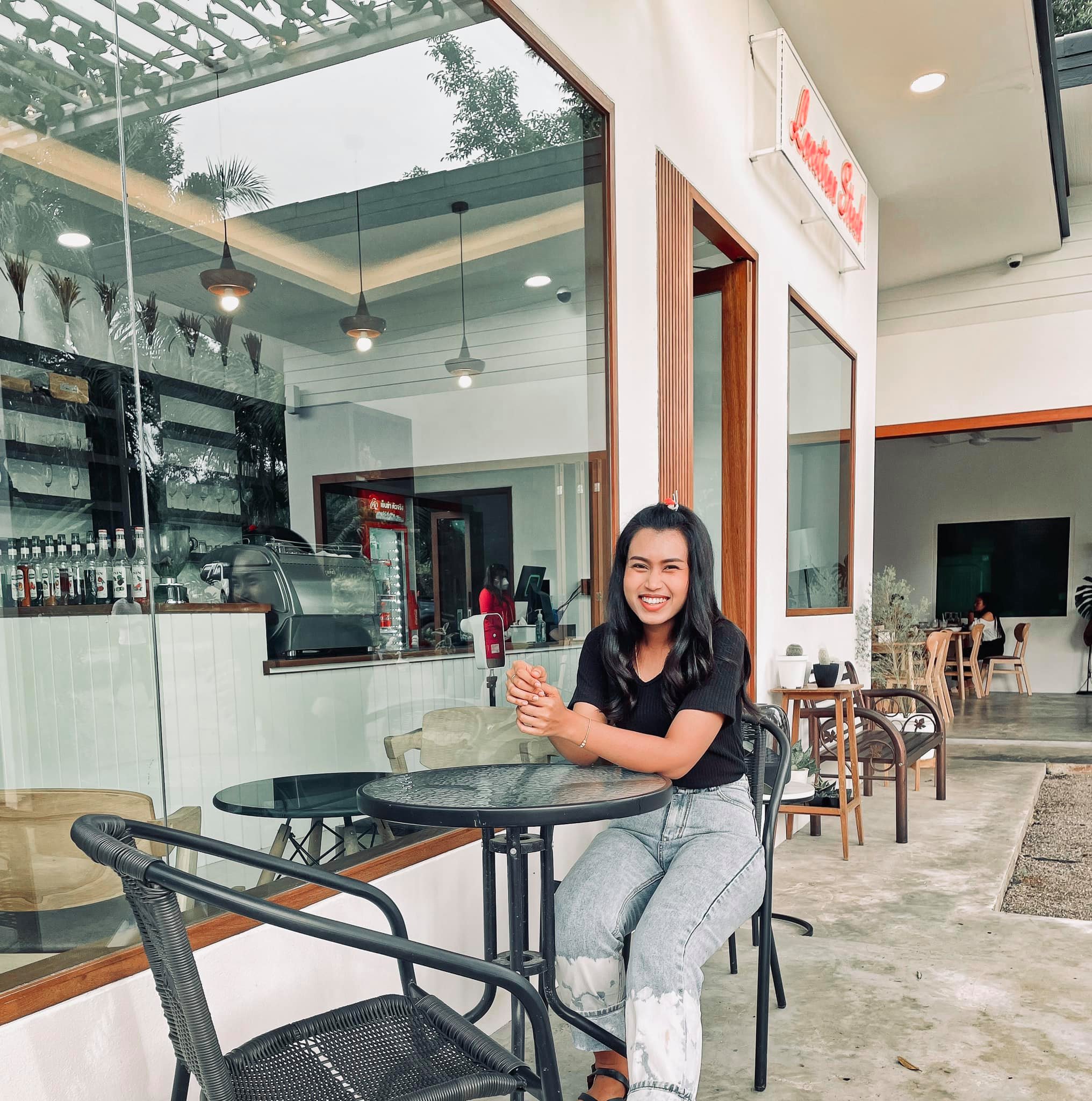 ครูจุ๊บแจง กนกวรรณ