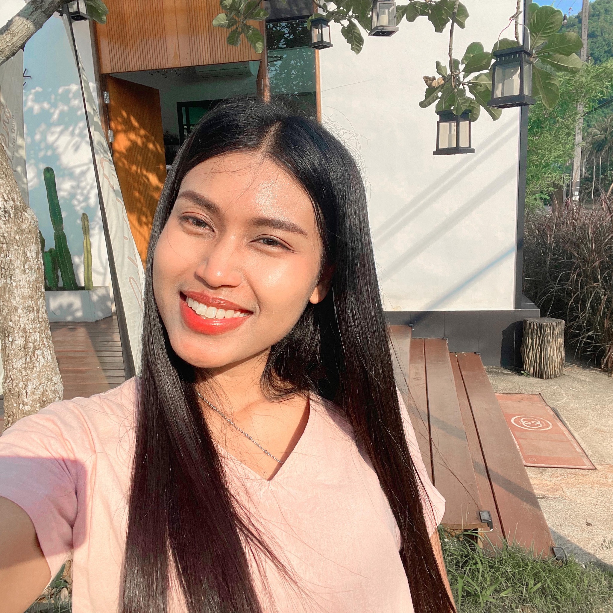 ครูจุ๊บแจง กนกวรรณ