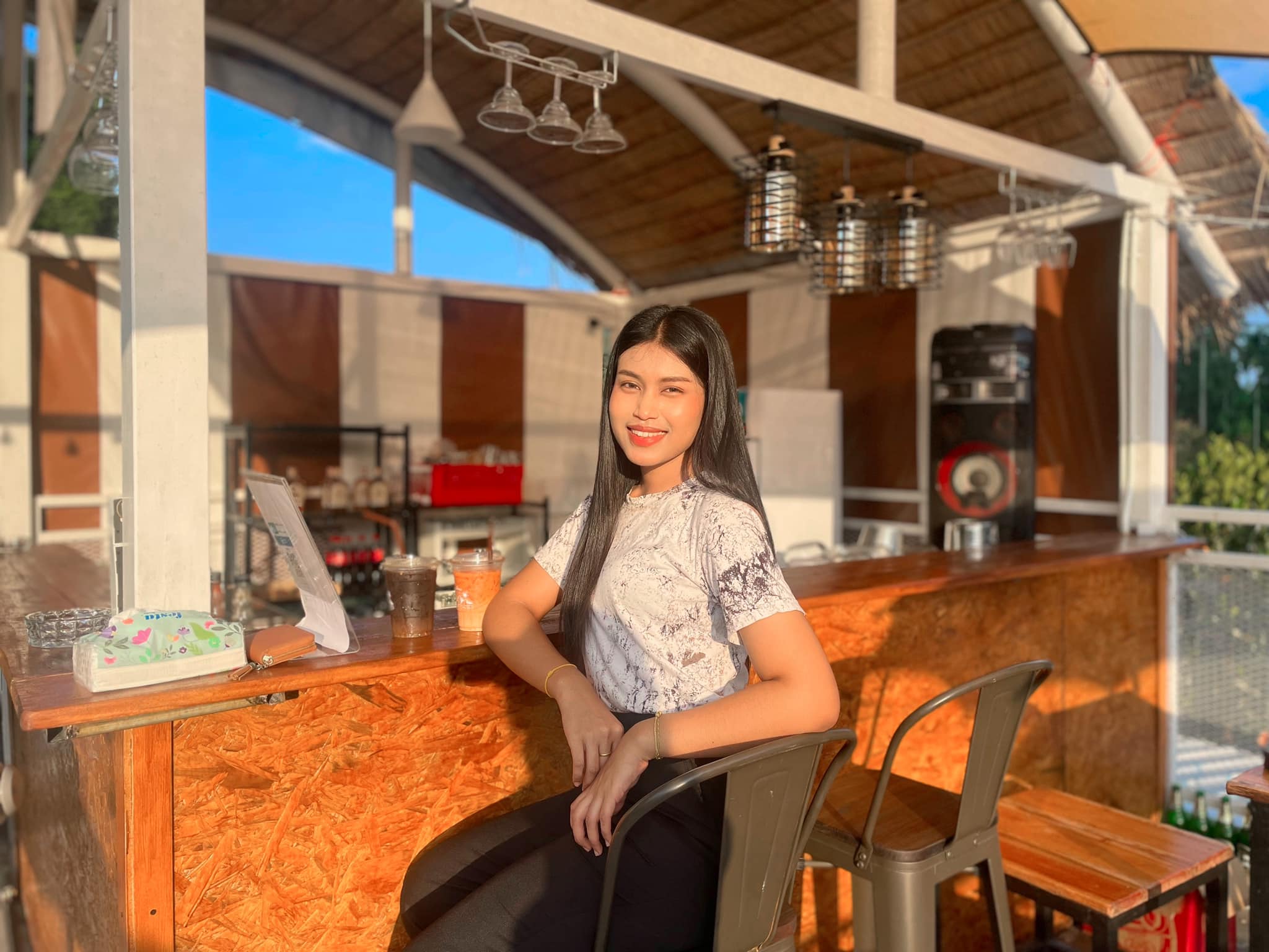 ครูจุ๊บแจง กนกวรรณ