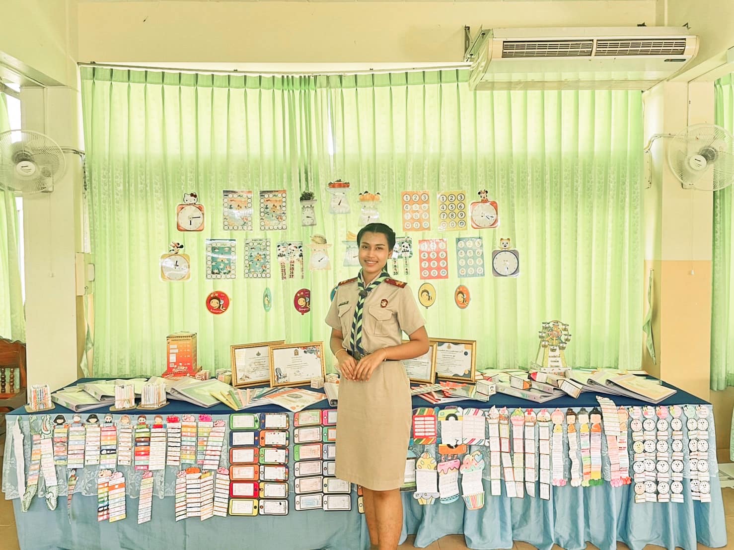 ครูจุ๊บแจง กนกวรรณ