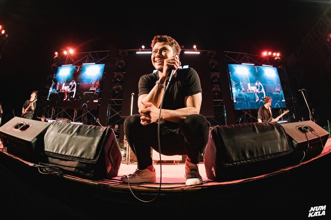 หนุ่ม กะลา