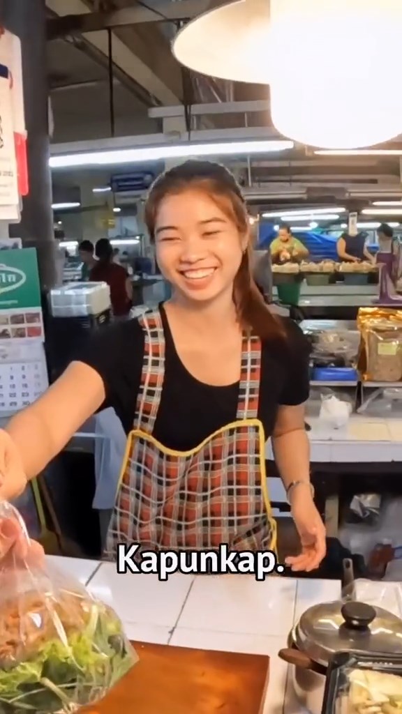 แม่ค้าพูดภาษาอังกฤษ