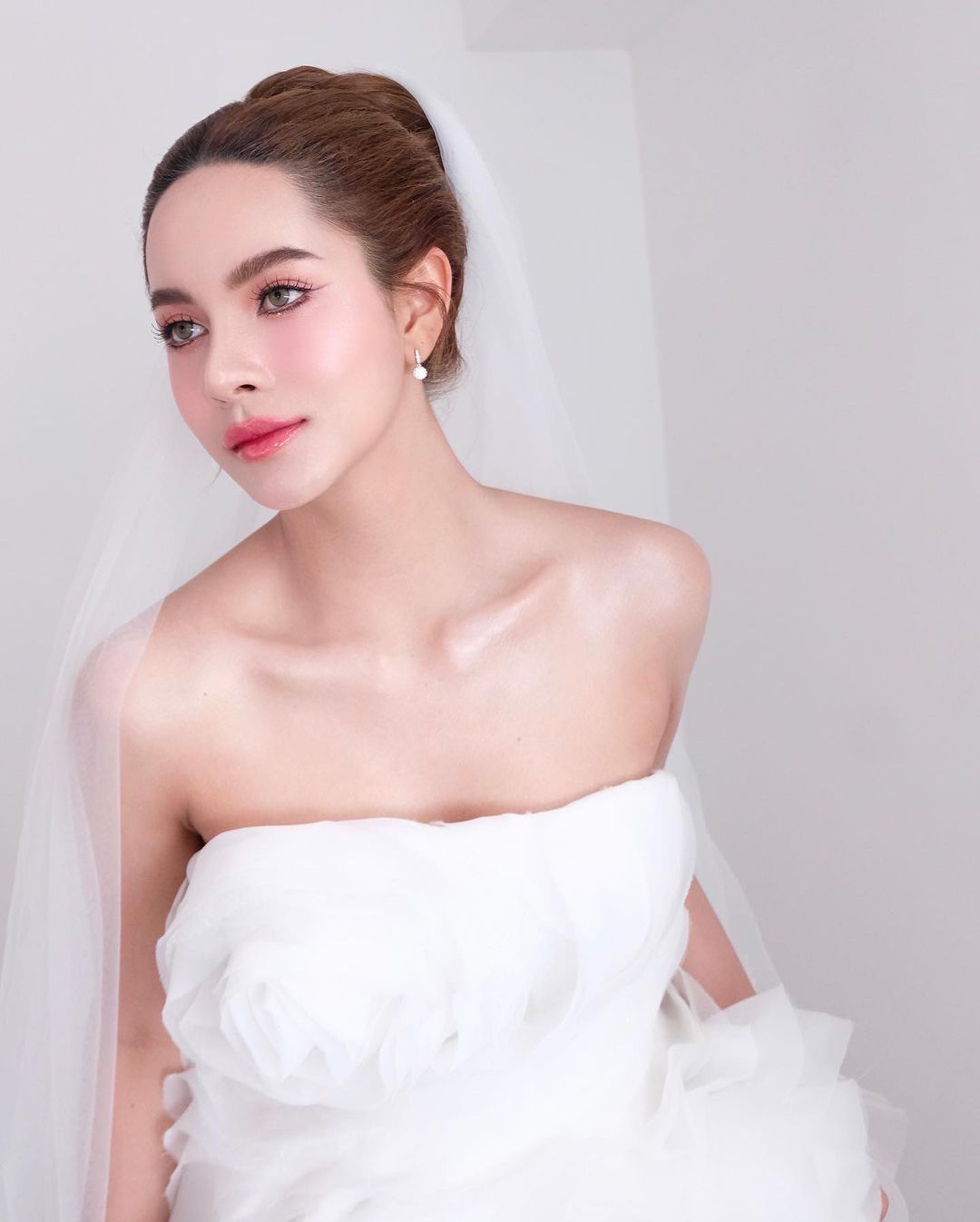 ส้มโอ ชมพูนุท