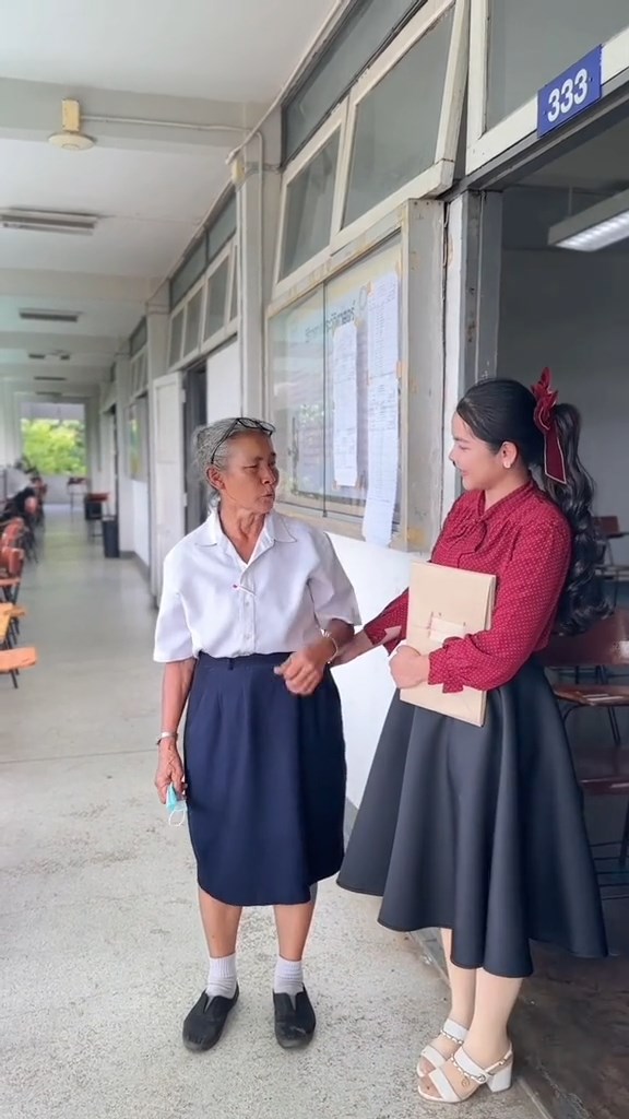 คุณยายสมัครเรียน