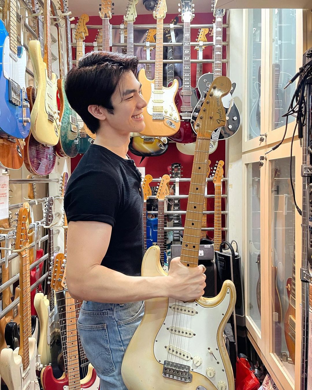 มาย ภาคภูมิ