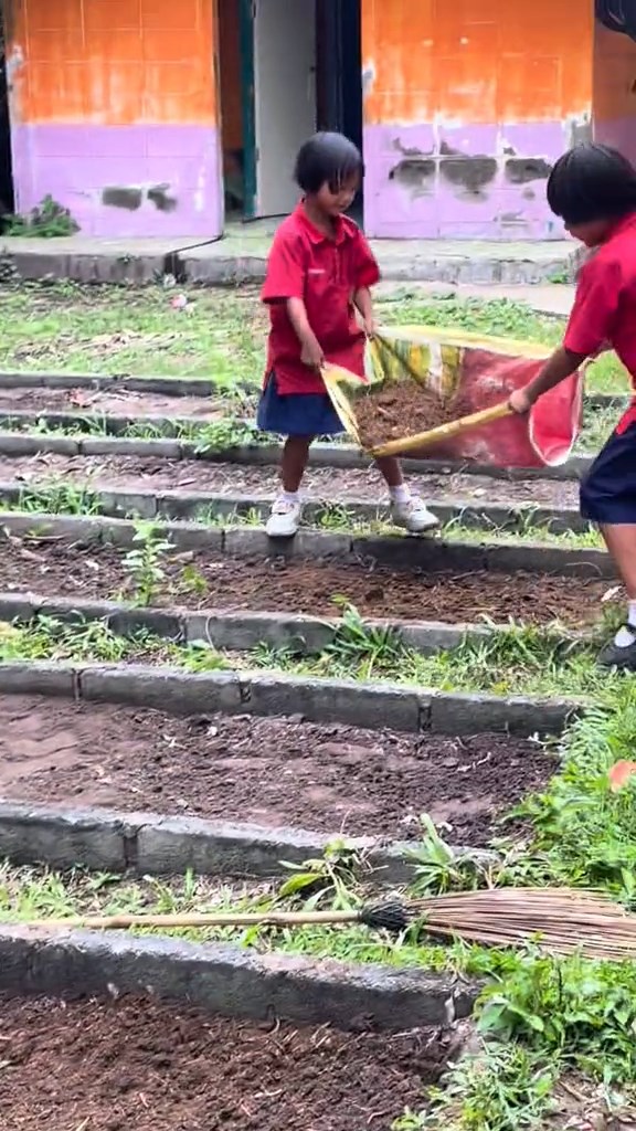 แปลงผักนักเรียน
