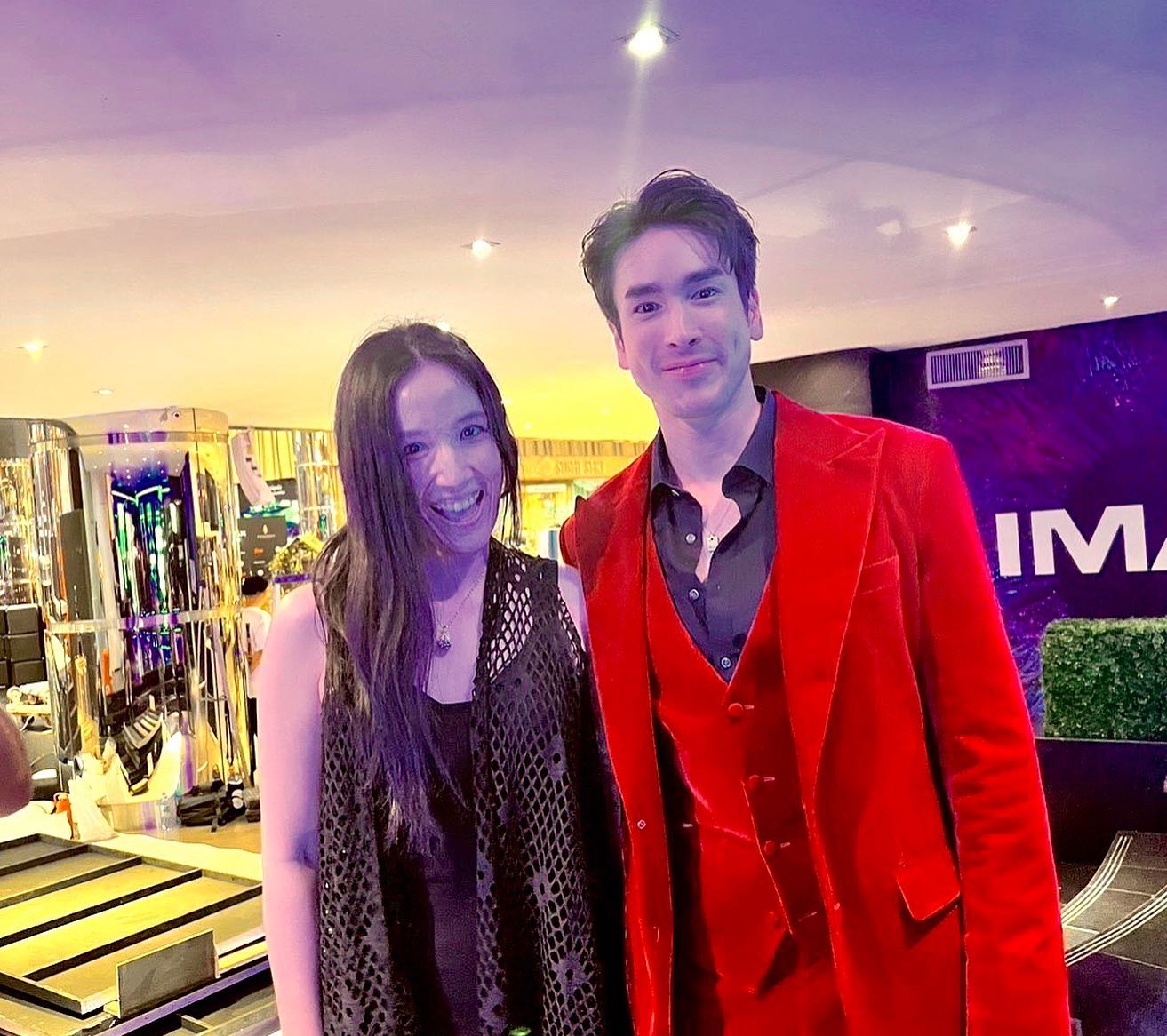 ออม มานิตา