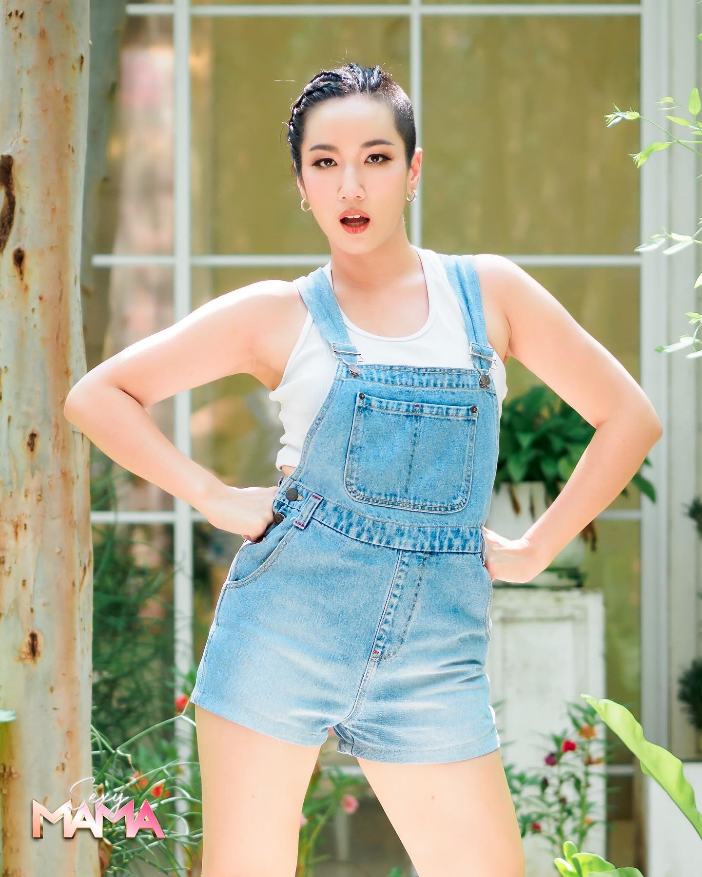 ออม มานิตา