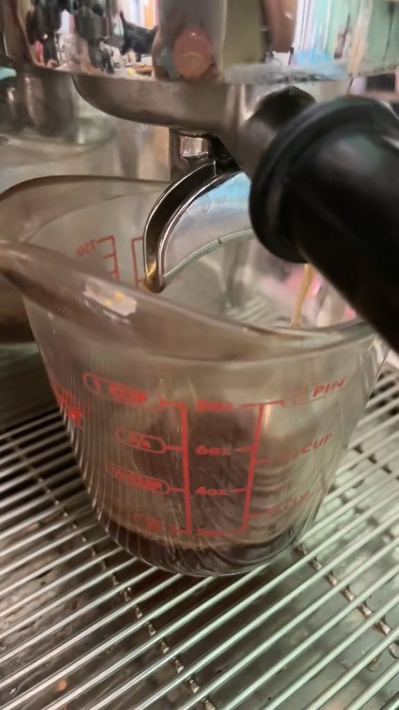 ชาเขียวทำไมชงออกมาไม่เขียว