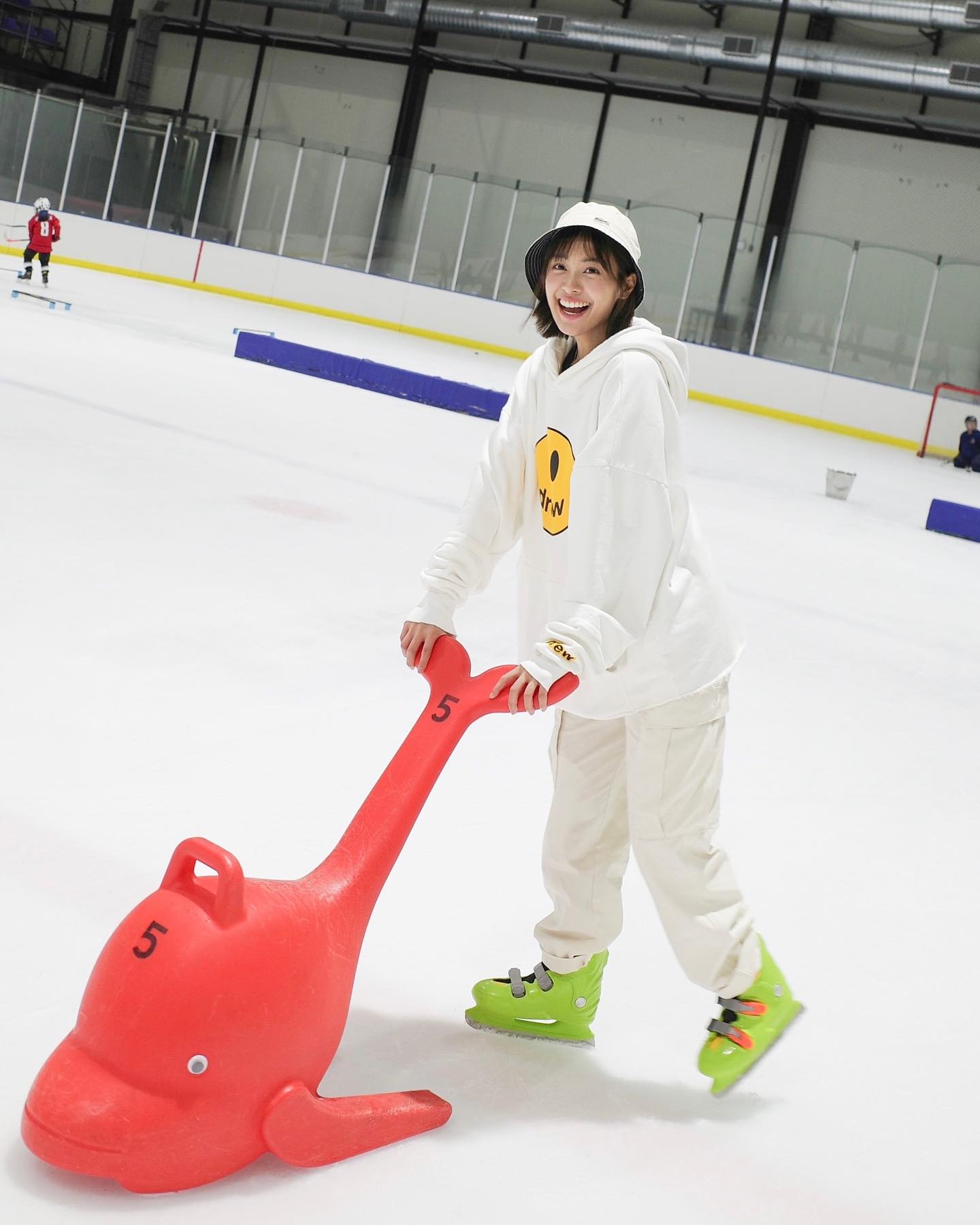 อุ้ม อิษยา