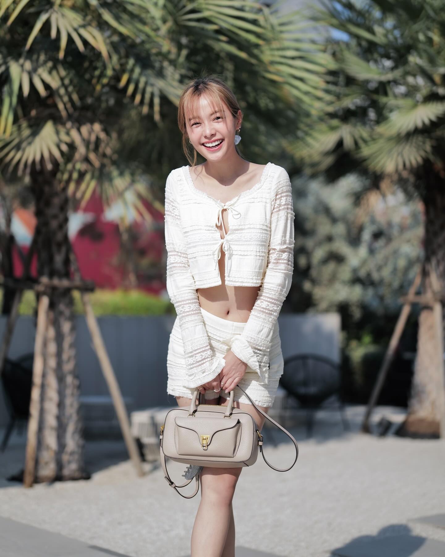 อุ้ม อิษยา