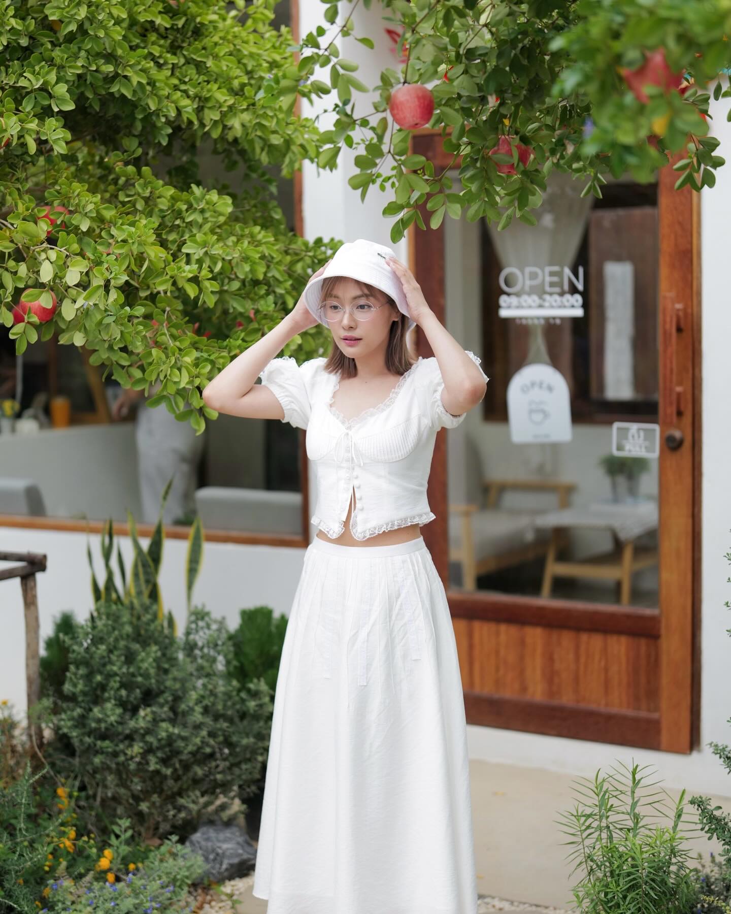 อุ้ม อิษยา