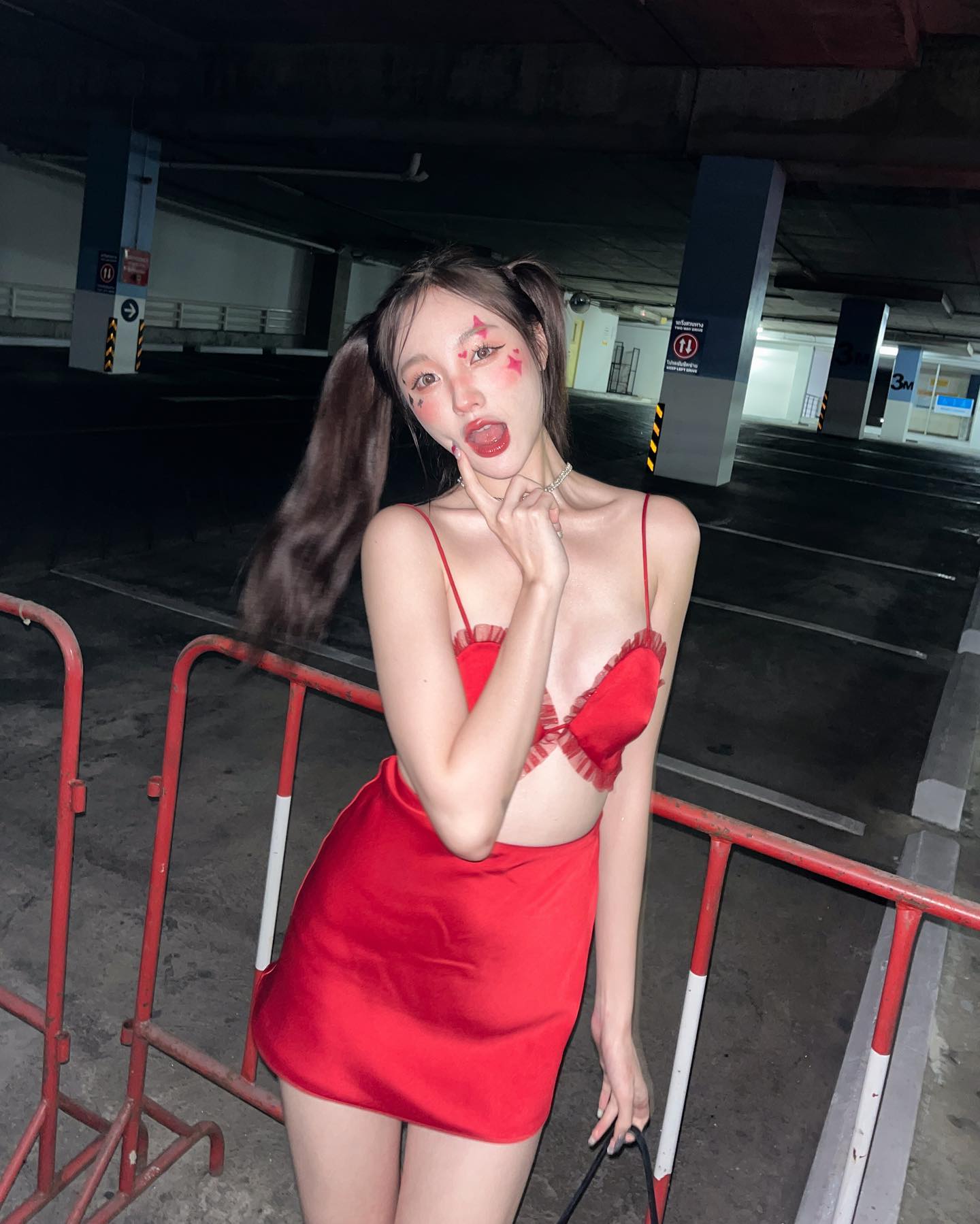 พิมพ์ กรกนก